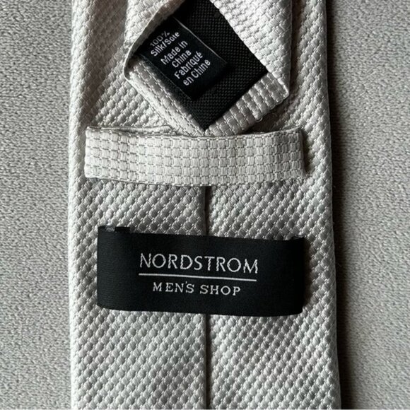 Nordstrom ~ 100% Silk Tie ~ Silver - Picture 3 of 6